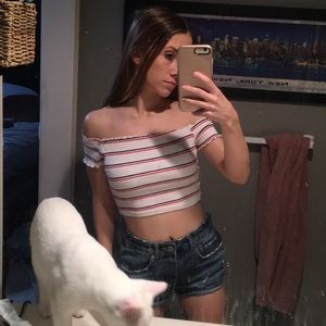 Windsor Off shoulder crop top